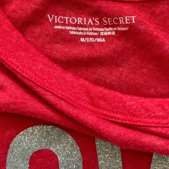 Victoria's Secret M Long Sleeve Sleep Shirt/Tunic/Tee/PJ Red "Love" Graphic 52T - Picture 7 of 10